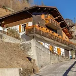 Cesa Silvano شقة *